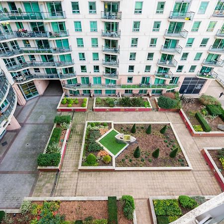 לונדון Riverside 2-Bedroom Apartments מראה חיצוני תמונה