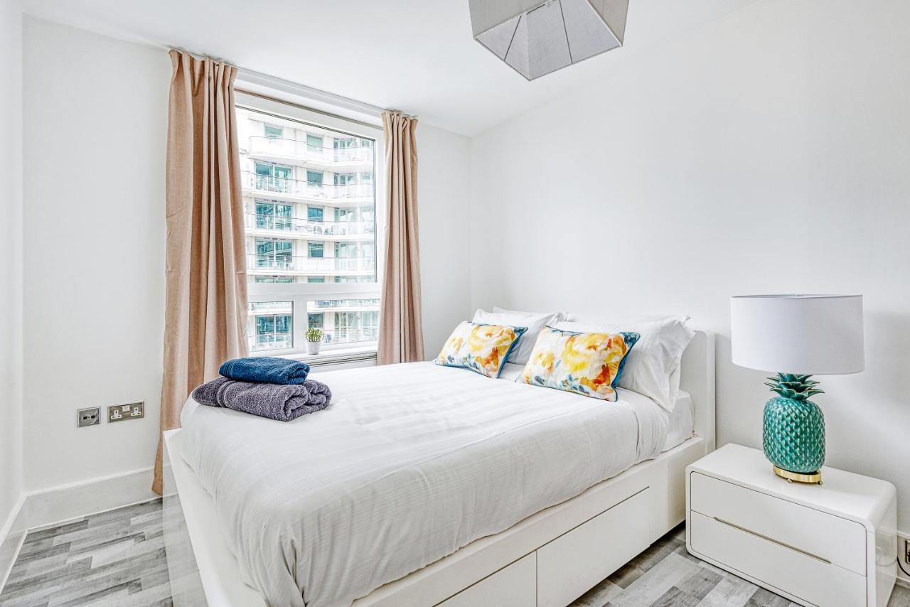 לונדון Riverside 2-Bedroom Apartments מראה חיצוני תמונה