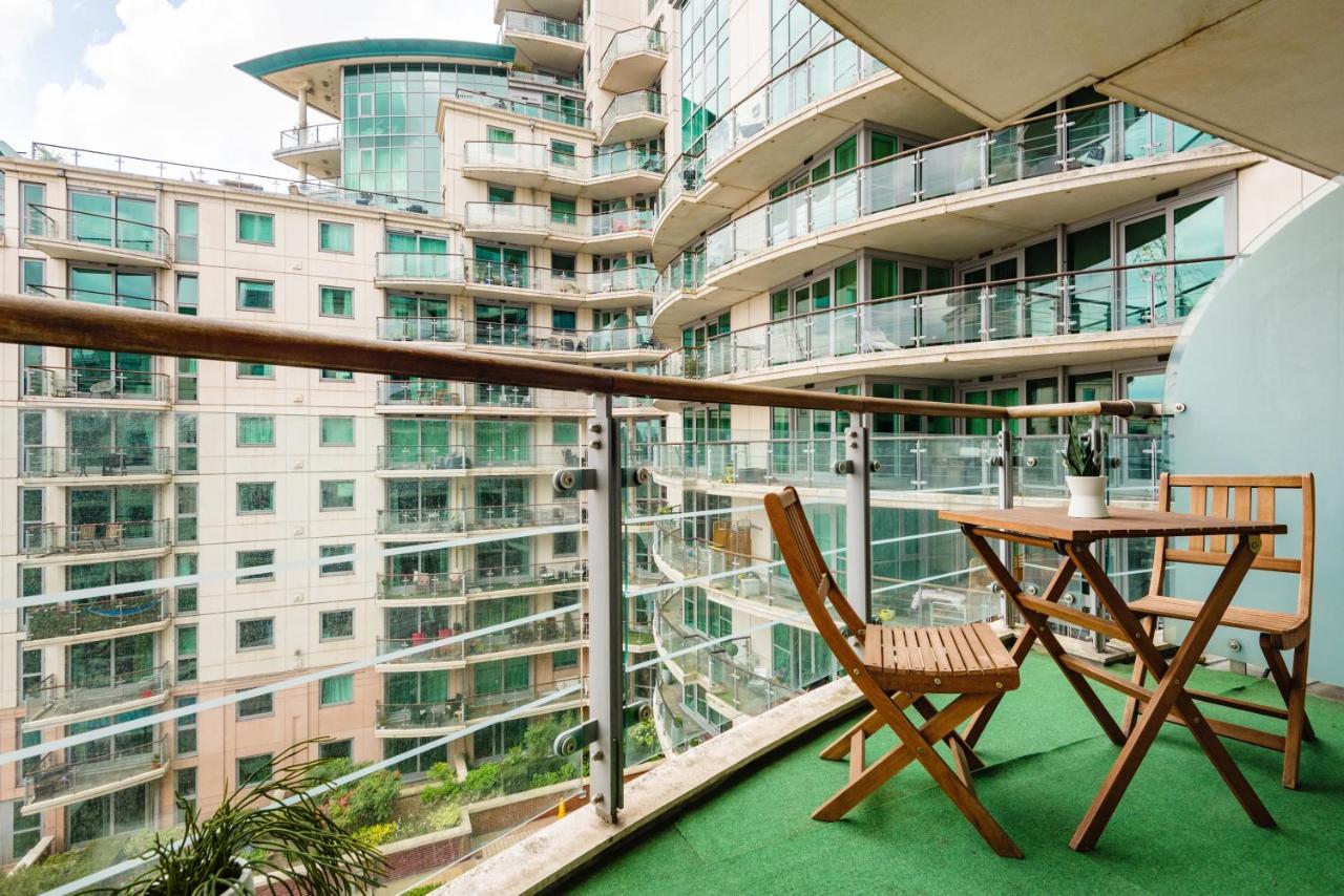 לונדון Riverside 2-Bedroom Apartments מראה חיצוני תמונה