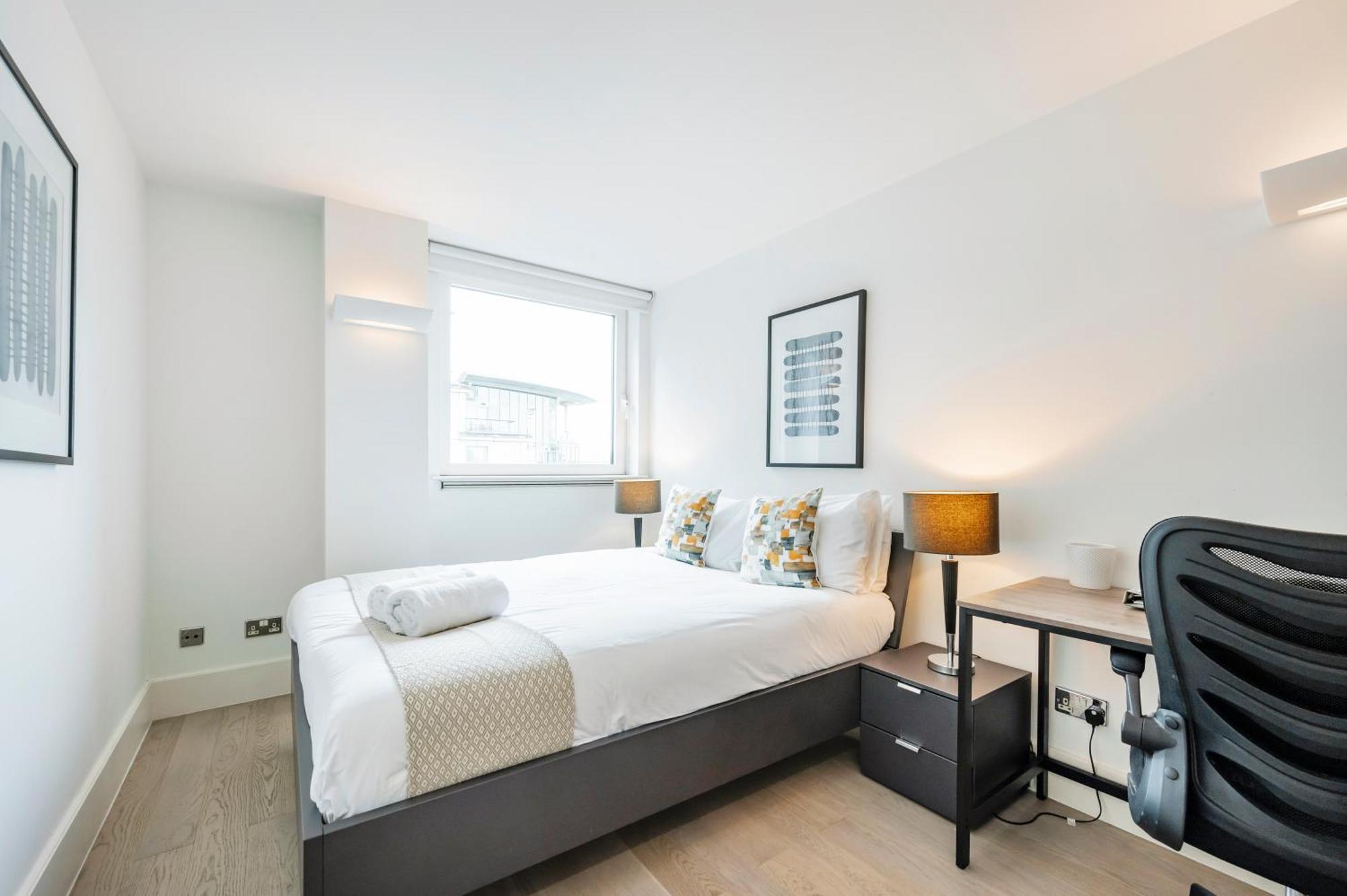 לונדון Riverside 2-Bedroom Apartments מראה חיצוני תמונה