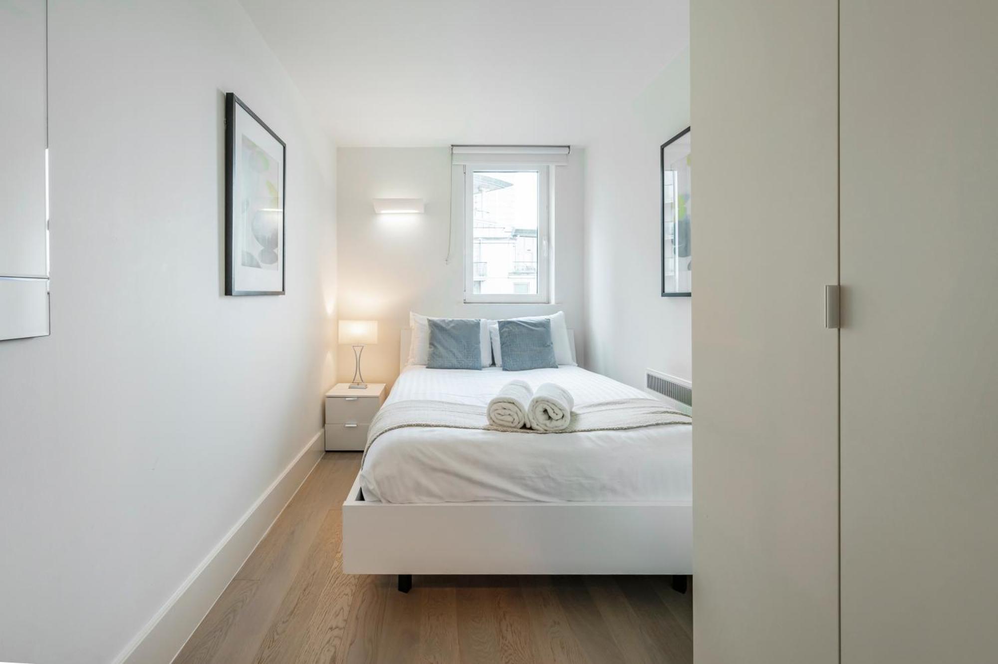 לונדון Riverside 2-Bedroom Apartments מראה חיצוני תמונה